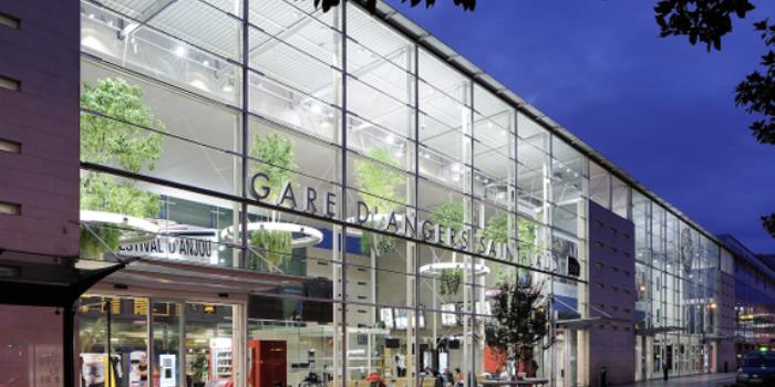 Gare de Angers Saint-Laud - Distributeur automatique